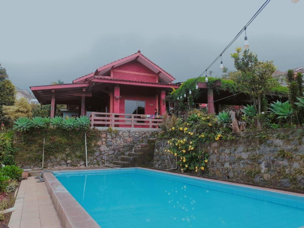 Villa Bata Merah By Spazie Paragajen Esterno foto